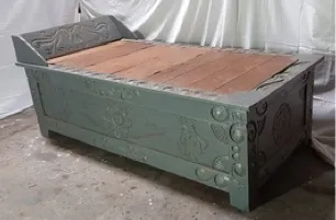 Painted storage bed base, reference BD19-13