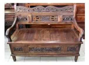 Carved storage bench, reference SF 4