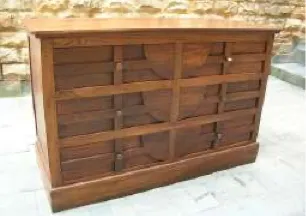 Sideboard with lattice drawers