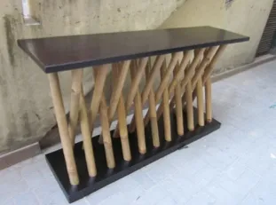 Dark console, fan legs