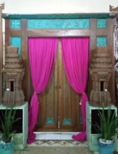 Carved door, turquoise frame, reference DO17-5