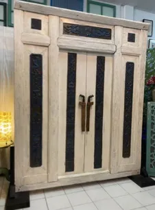 Cream and black panel door, reference DO21-26
