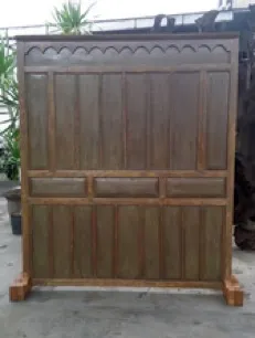 Carved headboard-style screen, reference SK18-12