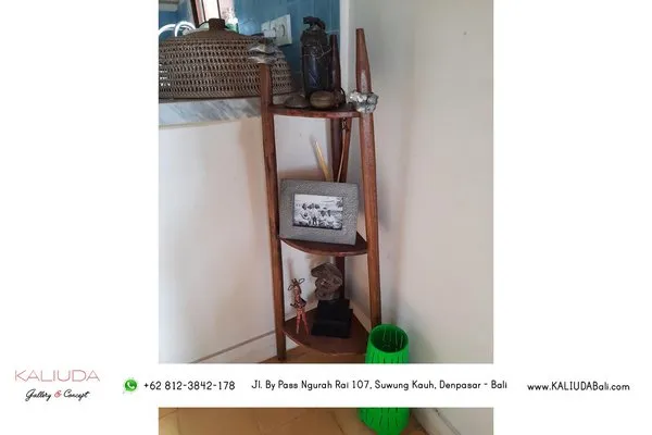 Teak wood Corner rack at Studio, Gianyar by Kaliuda Gallery Bali